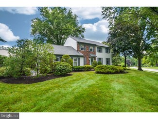 1124 Shaw Dr, Fort Washington, PA 19034