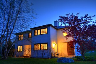 57 New Ln, Vineyard Haven, MA 02568