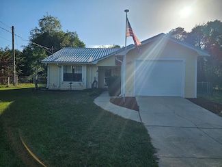 615 Rolling Hills Dr, Ozark, AL 36360