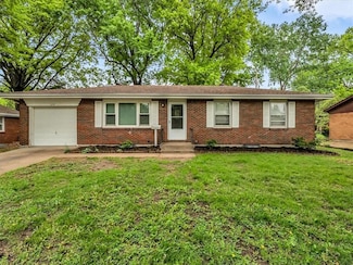 3717 S Hocker Ave, Independence, MO 64055