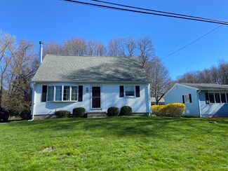 17 Steven Dr, Holyoke, MA 01040