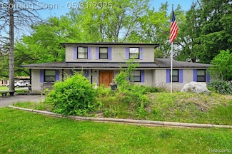 25226 Ingleside Dr, Southfield, MI 48033