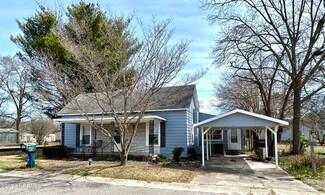 2 6th St, Laurinburg, NC 28352