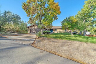 1525 Whippoorwill Dr, Lakewood, CO 80215