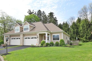 724 Olde Creek Dr, Newark, OH 43055