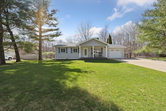 13310 Heather Ln, Perry, MI 48872