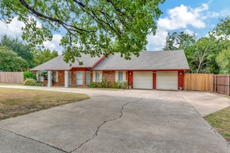 2423 S Pleasant Cir, Arlington, TX 76015