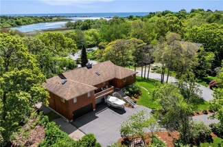 11 Cove Rd, Narragansett, RI 02882