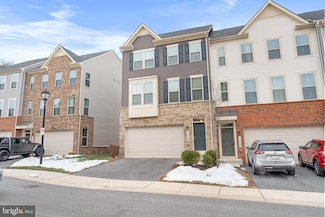 10042 Dorsey Ln, Lanham, MD 20706