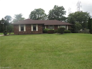 6554 Josephine Dr, Independence, OH 44131