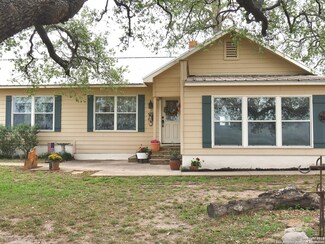 3210 Texas 132, Natalia, TX 78059