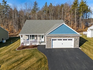 62 Pineview Dr, Candia, NH 03034