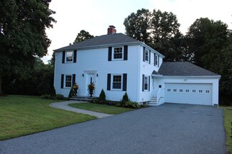 31 Winter Ln, Framingham, MA 01702