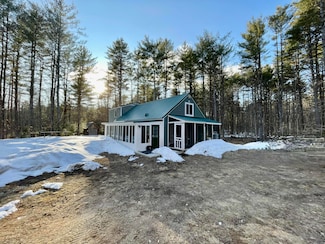 31 Sneak Dr, Waterford, ME 04088