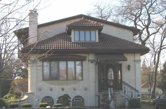 462 Repton Rd, Riverside, IL 60546