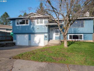 725 NW 9th St, Gresham, OR 97030