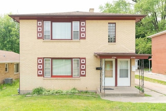 2706 School St, Rockford, IL 61101
