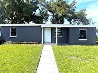 3350 Apache St, Fort Myers, FL 33916