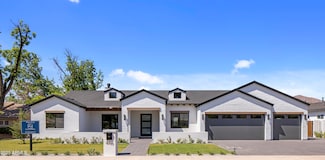 4456 E Earll Dr, Phoenix, AZ 85018