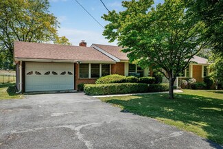 3252 Lyndhurst Rd, Stuarts Draft, VA 24477