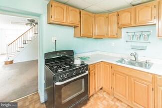 3685 Calumet St, Philadelphia, PA 19129