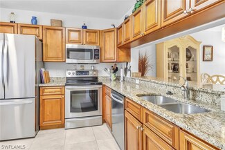 9901 Sunset Cove Ln Unit 215, Fort Myers, FL 33919