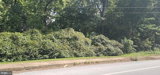 65 Slackwater Rd, Millersville, PA 17551