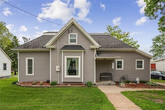 311 3rd St S, Coggon, IA 52218