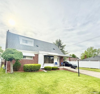 9222 Fox Ave, Allen Park, MI 48101