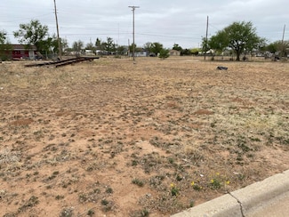 3504 E 14th St, Lubbock, TX 79403