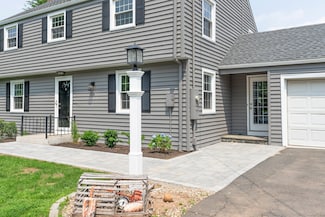 114 Boulter Rd, Wethersfield, CT 06109