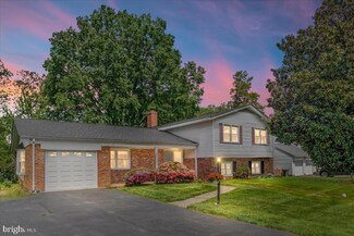 721 W Country Club Dr, Purcellville, VA 20132