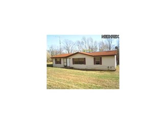 316 Gravel Lick Rd SW, Port Washington, OH 43837