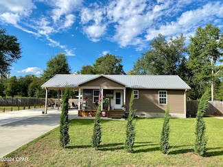 6615 Grande Oak Loop, Grand Ridge, FL 32442