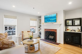 15 Main St Unit A, Charlestown, MA 02129