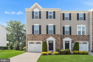 20 Village Green Ln, Gloucester Township, NJ 08081
