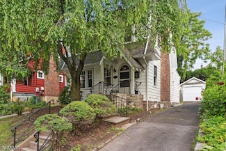 26 Manley Terrace, Maplewood, NJ 07040
