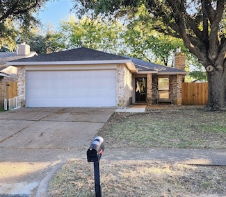 224 Valley Spring Dr, Arlington, TX 76018