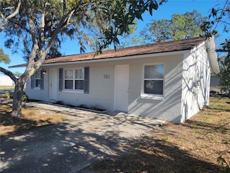 701 Titcomb St, Eustis, FL 32726