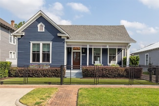 1810 Kane St, Houston, TX 77007