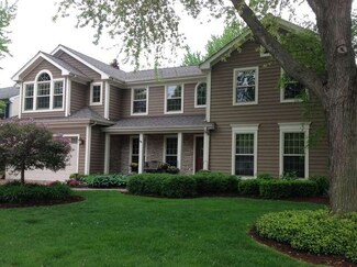 823 Fairwinds Ct, Naperville, IL 60563
