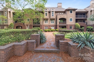 1109 E Morehead St Unit 22, Charlotte, NC 28204