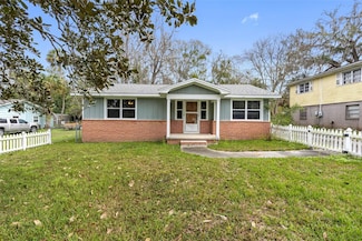 802 Whiteway Dr, Brooksville, FL 34601