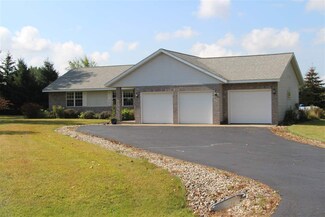 W7307 Karamarie Dr, Pardeeville, WI 53954