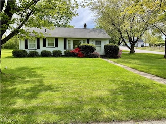 300 Denman Ave, Cortland, OH 44410