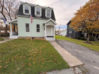 12 Frazee St, Auburn, NY 13021