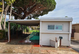 1210 Cacique St Unit 4, Santa Barbara, CA 93103