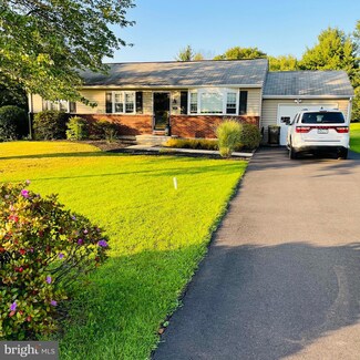 1015 Butler Ln, Perkasie, PA 18944