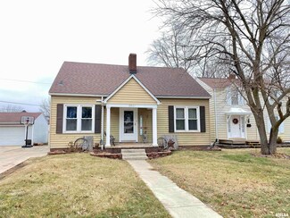 2601 W Ardmore Place, West Peoria, IL 61604