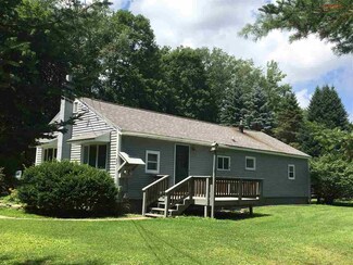 69 Shady Pine Rd, Manchester Center, VT 05255